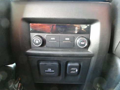 Used 2021 Chevrolet Traverse RS image 20