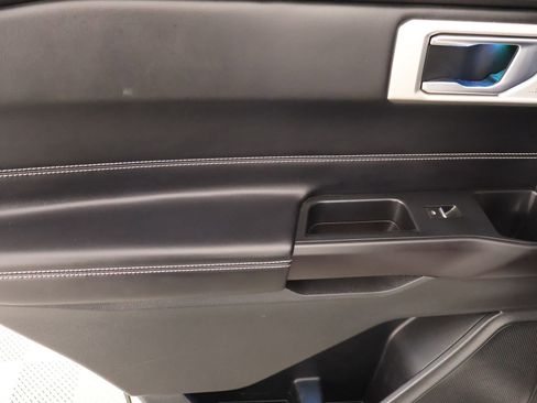 Used 2020 Ford Explorer ST w/ ST Street Pack image 18