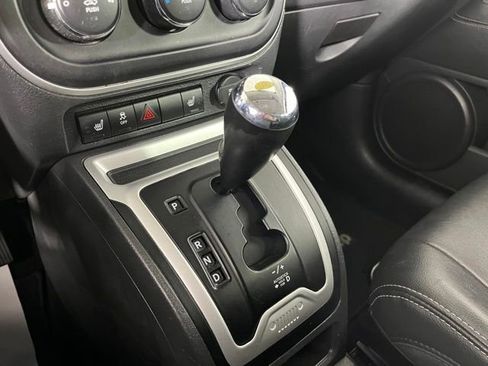Used 2017 Jeep Compass Latitude AWD/4WD image 24