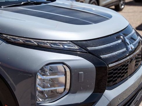 New 2026 Mitsubishi Outlander AWD image 16