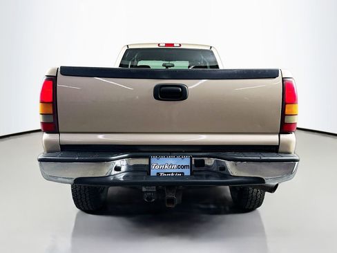 Used 2004 Chevrolet Silverado 3500 2WD Extended Cab w/ Heavy-Duty Power Package image 7