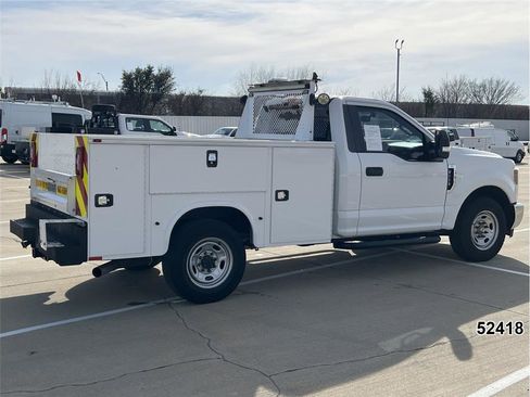 Used 2018 Ford F250 XL w/ Power Equipment Group image 2