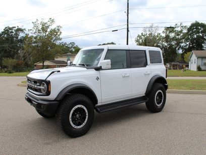 New 2025 Ford Bronco Outer Banks