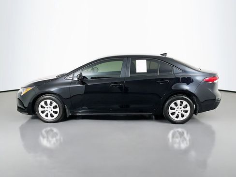 Used 2025 Toyota Corolla LE FWD image 5