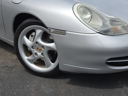 Used 2000 Porsche 911 Carrera 4 AWD/4WD image 3