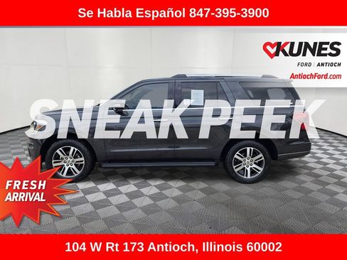 Used 2024 Ford Expedition Limited AWD/4WD image 5