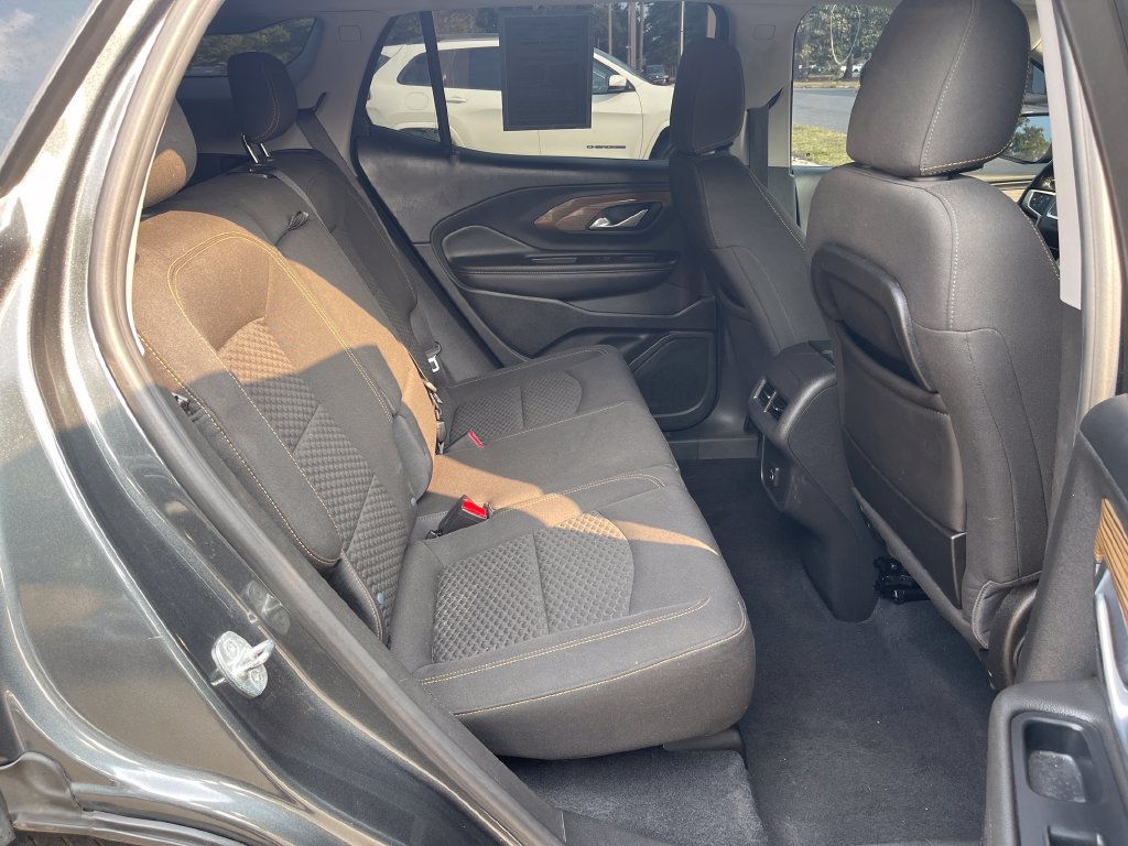 Used 2020 GMC Terrain SLE w/ Driver Convenience Package AWD/4WD image 24