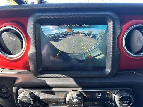 Used 2021 Jeep Wrangler Unlimited Rubicon image 26