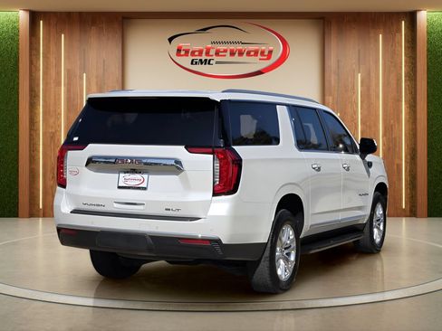 Used 2024 GMC Yukon XL SLT w/ SLT Luxury Package AWD/4WD image 5