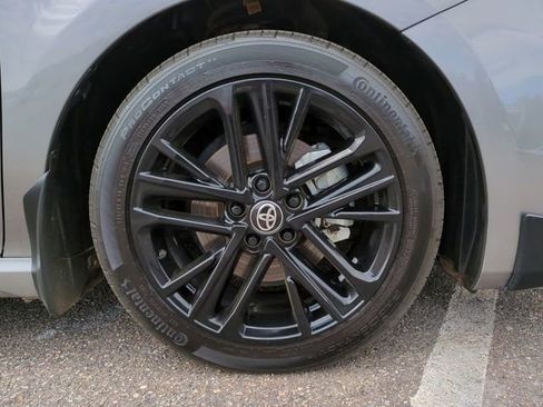 Used 2025 Toyota Camry SE image 11