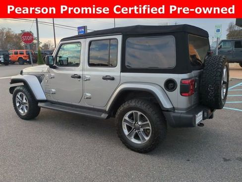Used 2018 Jeep Wrangler Unlimited Sahara image 6