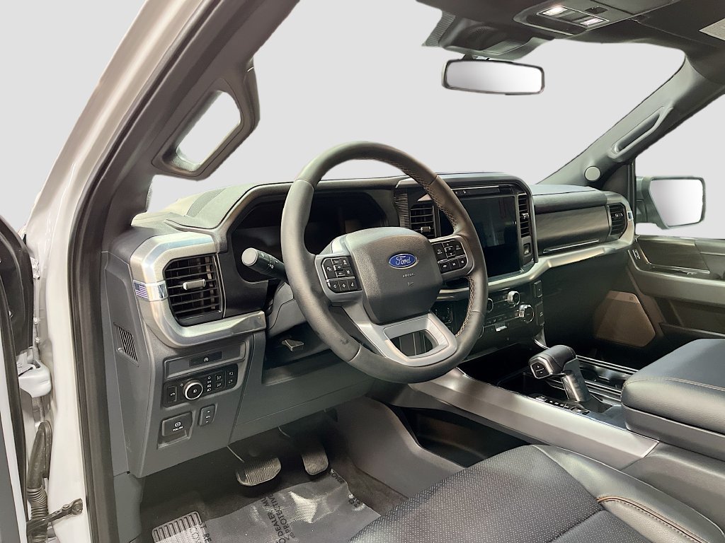 Used 2025 Ford F150 Lariat w/ Equipment Group 502A High AWD/4WD image 9