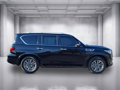 Used 2022 INFINITI QX80 Luxe w/ Cargo Package image 2