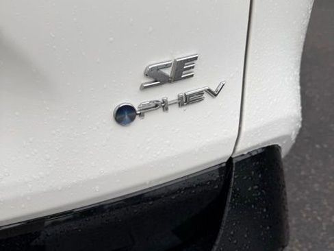 Certified 2025 Toyota RAV4 SE AWD/4WD image 9