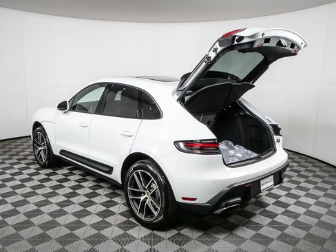 New 2026 Porsche Macan image 36