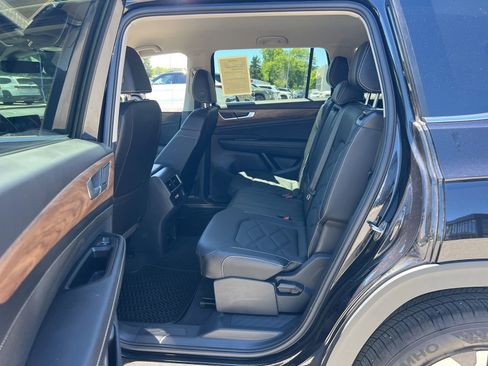 Certified 2026 Volkswagen Atlas SE FWD image 28