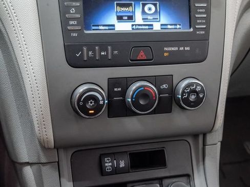 Used 2017 Chevrolet Traverse LS FWD image 18