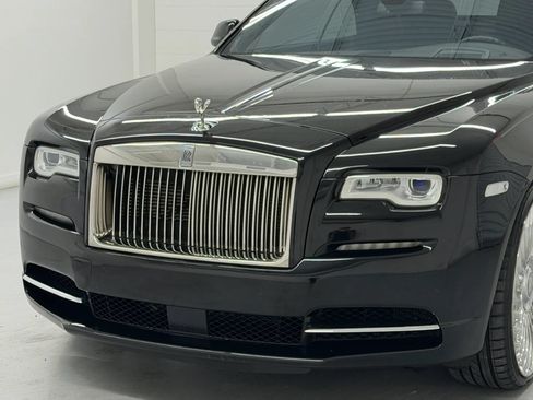 Used 2017 Rolls-Royce Dawn RWD image 40