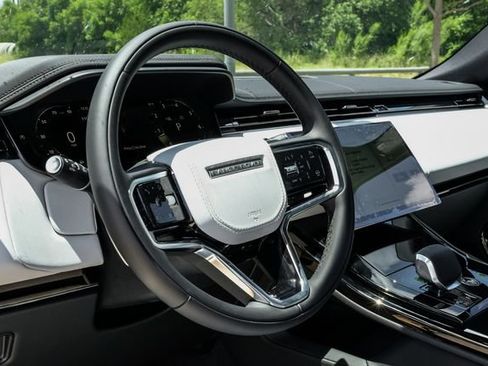 New 2026 Land Rover Range Rover Sport SE AWD/4WD image 21