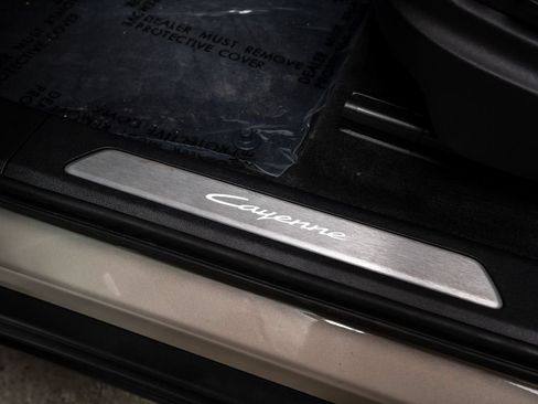 Certified 2026 Porsche Cayenne Coupe AWD/4WD image 28