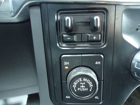 Used 2022 Ford F150 Lariat AWD/4WD image 20