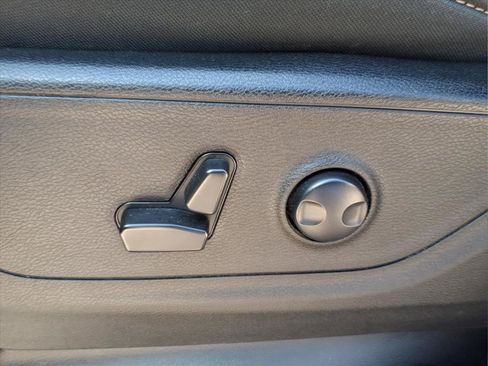 Used 2022 RAM 1500 Big Horn AWD/4WD image 15