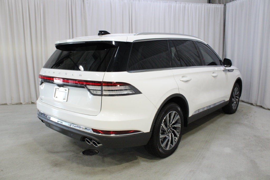 New 2026 Lincoln Aviator AWD image 26
