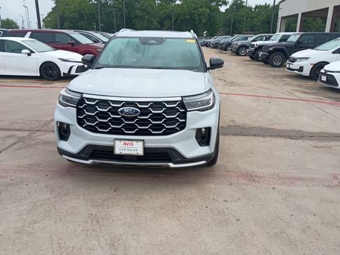 Used 2025 Ford Explorer Platinum w/ LUX Leather Package image 5