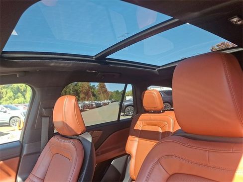 Used 2025 Lincoln Aviator Reserve w/ Jet Appearance Package image 14