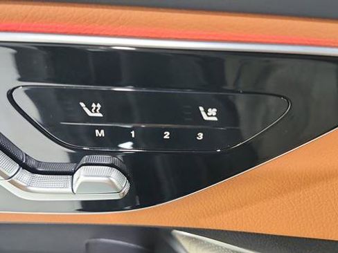 Used 2025 Mercedes-Benz GLC 300 image 19