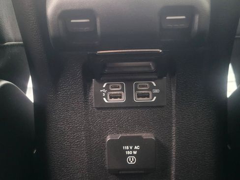 Used 2018 Jeep Wrangler Unlimited Rubicon w/ Dual Top Group AWD/4WD image 31