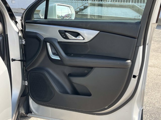 Used 2020 Chevrolet Blazer LT FWD image 25