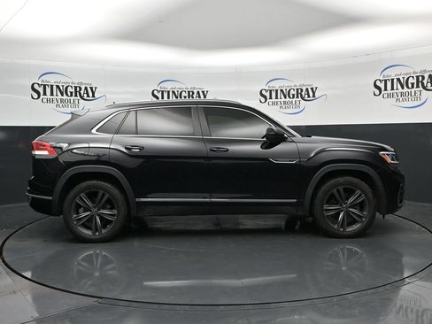 Used 2022 Volkswagen Atlas Cross Sport SEL R-Line AWD/4WD image 8