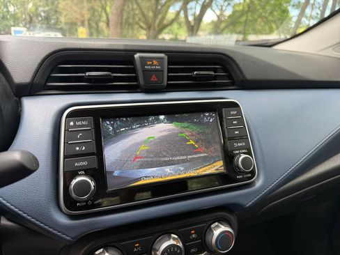 Used 2025 Nissan Versa SV FWD image 21