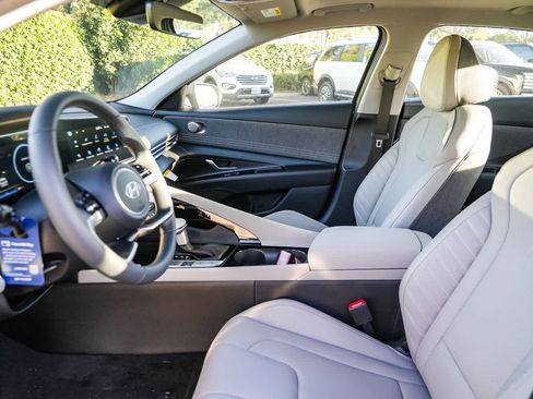 New 2026 Hyundai Elantra Limited FWD image 16