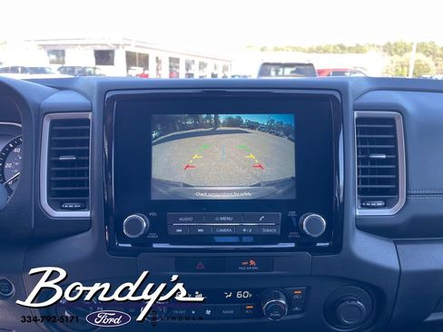 Used 2023 Nissan Frontier SV w/ SV Convenience Package image 6