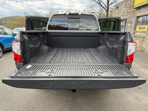 Used 2019 Nissan Titan PRO-4X image 25