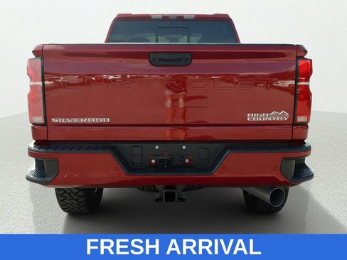 Used 2024 Chevrolet Silverado 2500 High Country w/ Technology Package AWD/4WD image 6