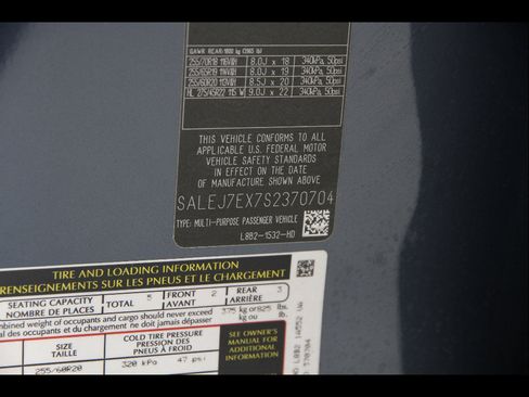 Used 2025 Land Rover Defender 110 S image 26