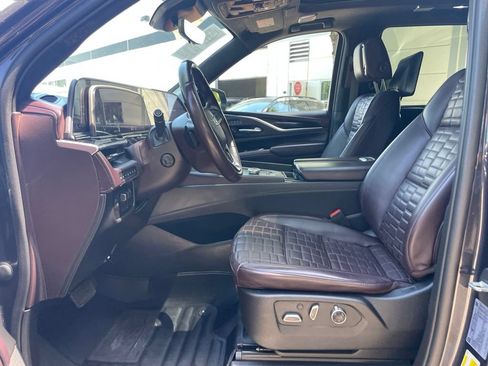 Used 2022 Cadillac Escalade Sport Platinum AWD/4WD image 19