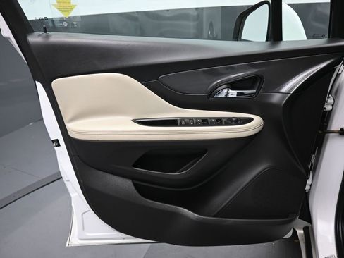 Used 2018 Buick Encore Preferred image 9