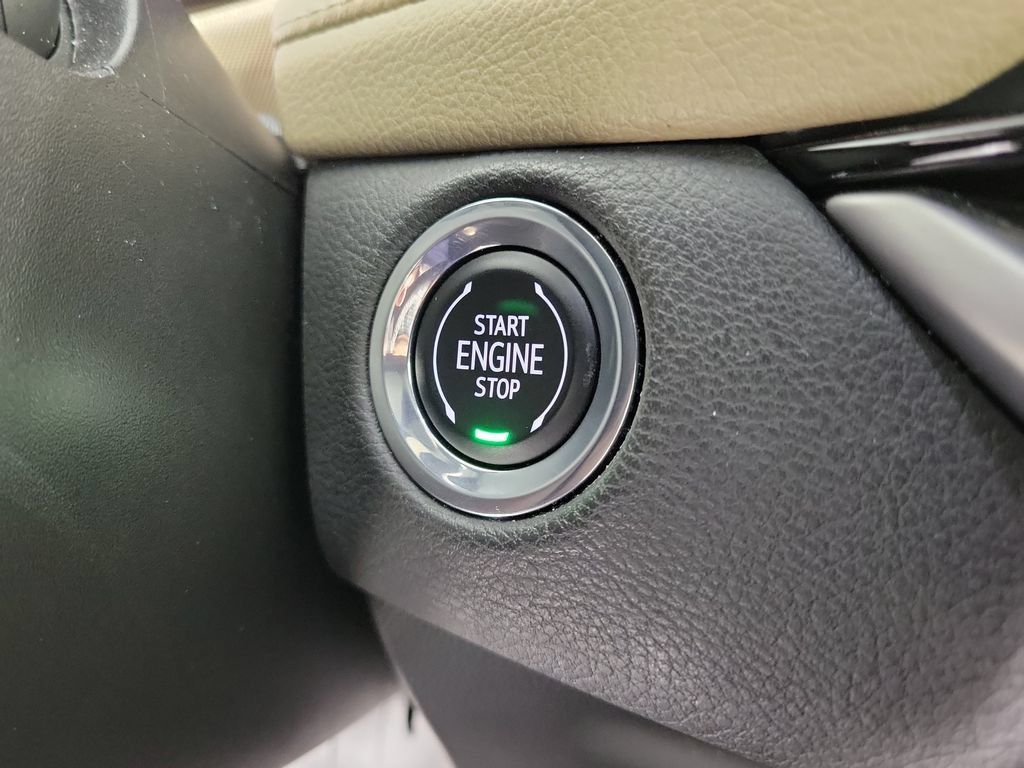 Certified 2024 Cadillac XT4 Luxury FWD image 30