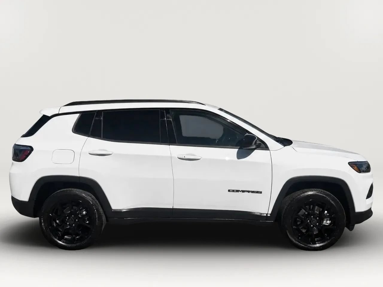 Used 2026 Jeep Compass Latitude AWD/4WD image 8
