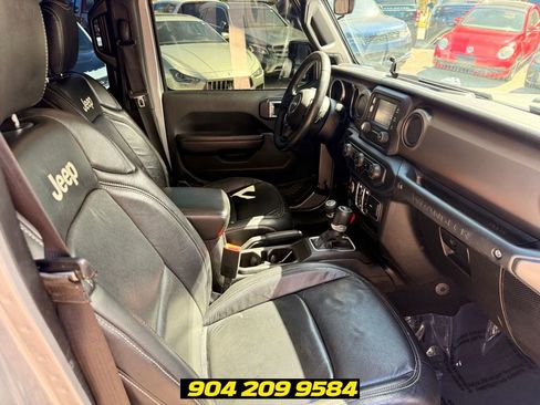 Used 2018 Jeep Wrangler Unlimited Sport S AWD/4WD image 35