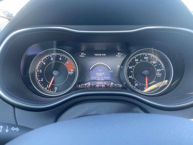 Used 2022 Jeep Cherokee Limited w/ Elite Package AWD/4WD image 17