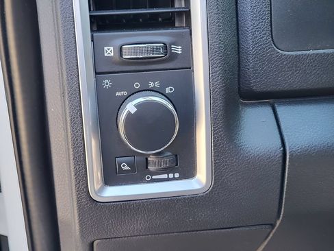 Used 2023 RAM 1500 Classic SLT w/ Electronics Group AWD/4WD image 12