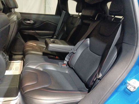 Used 2021 Jeep Cherokee Trailhawk w/ Sun, Sound & Nav Group image 25