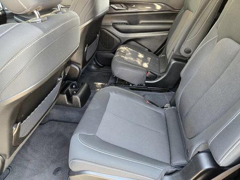 Used 2023 Jeep Grand Cherokee L Laredo RWD image 20