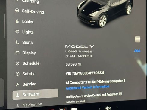 Used 2023 Tesla Model Y Long Range AWD/4WD image 28
