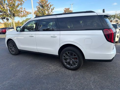 Used 2025 Ford Expedition Max Platinum w/ Stealth Performance Package AWD/4WD image 3
